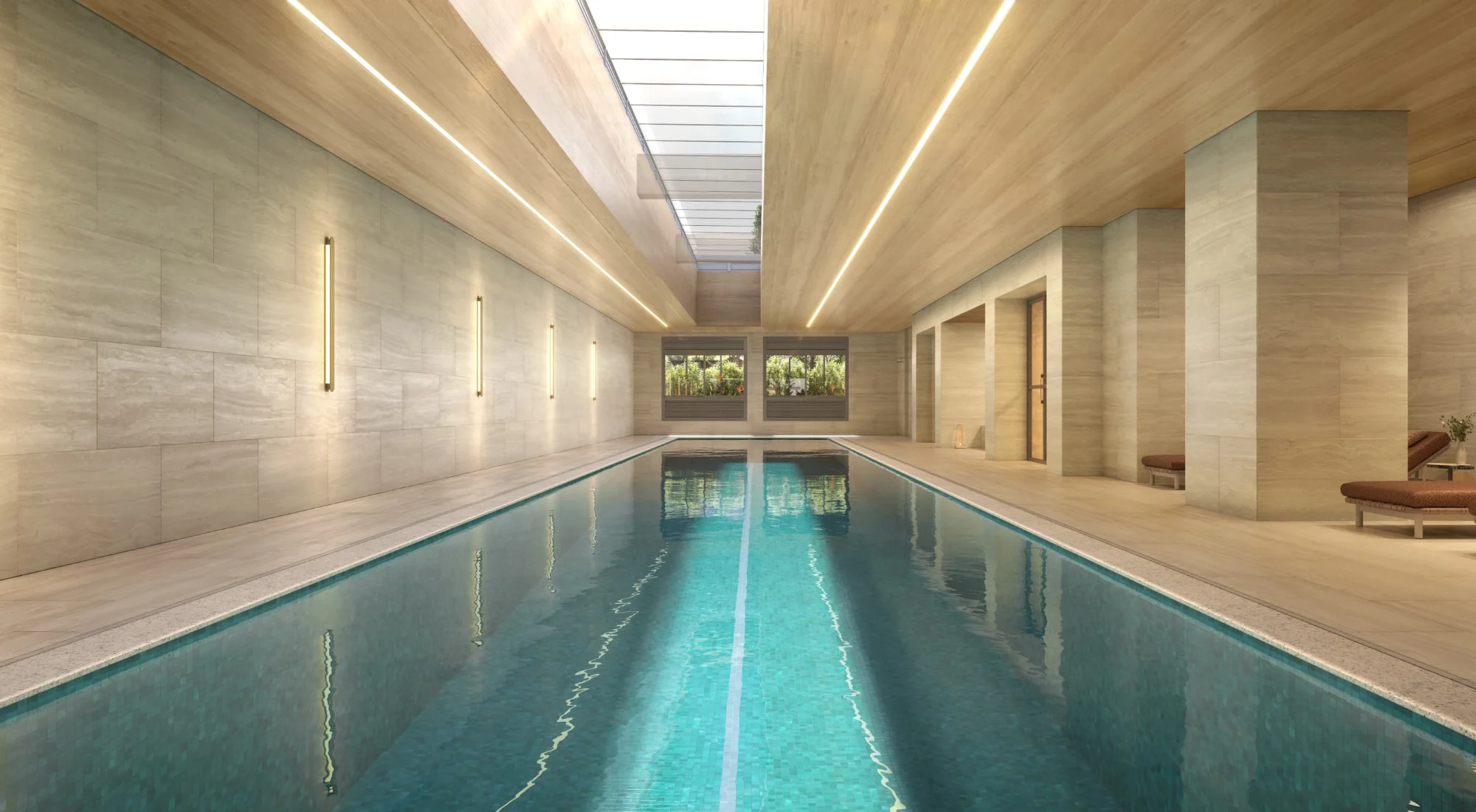 Piscina coberta com raia de 25 metros do T.O.M. Paraíso, com claraboia e jardim ao fundo